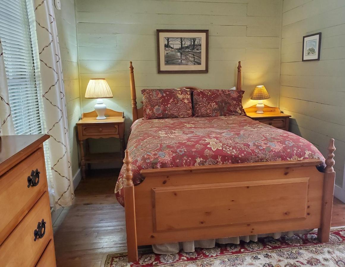 The Cabins At Healing Springs Crumpler Екстериор снимка