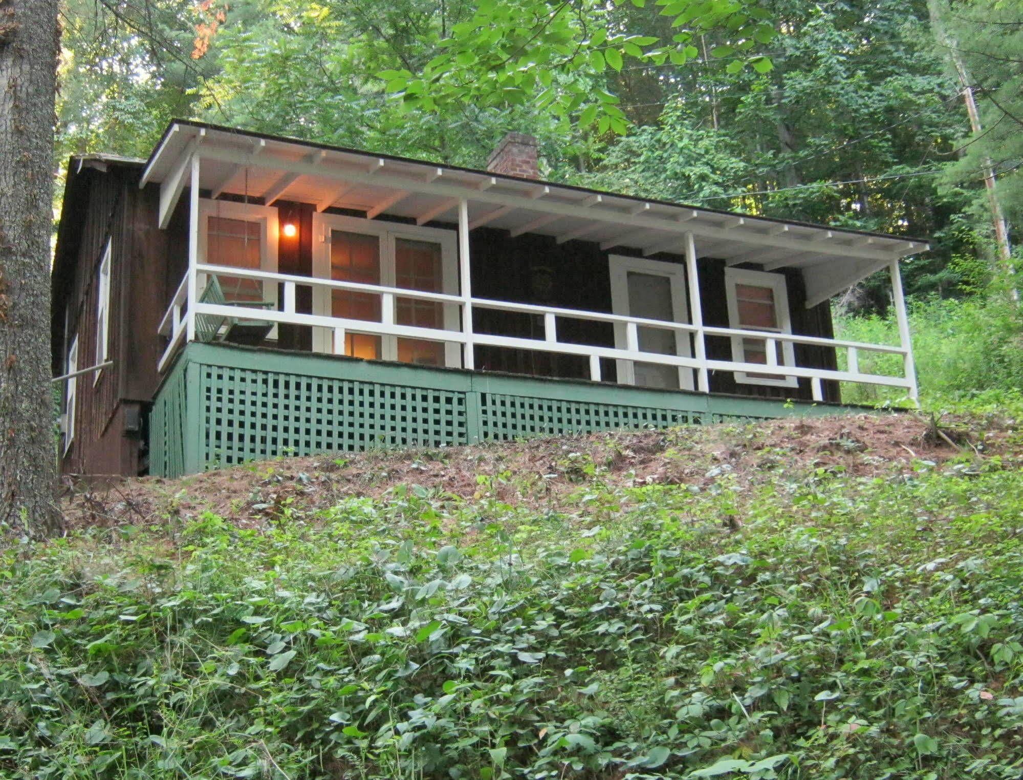 The Cabins At Healing Springs Crumpler Екстериор снимка
