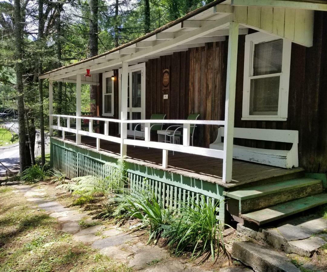 The Cabins At Healing Springs Crumpler Екстериор снимка
